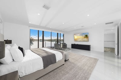 Luxury Villa Photo #37