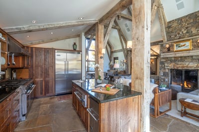 Luxury Villa Photo #4