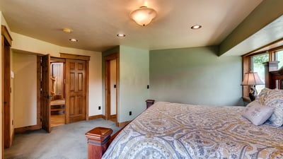 Primary suite