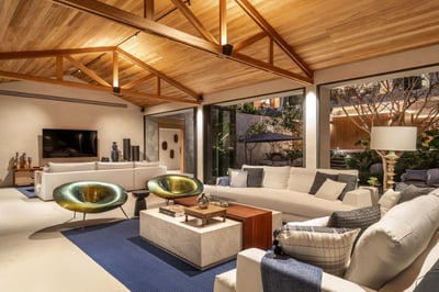 Luxury Villa Photo #20