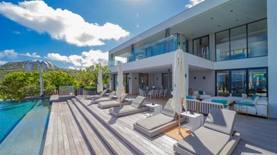Luxury Villa Photo #15