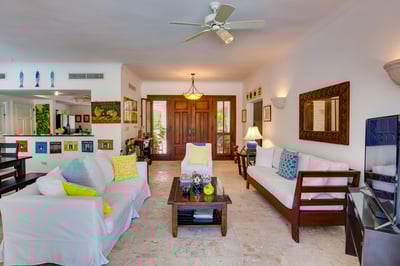 Luxury Villa Photo #23