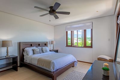 Luxury Villa Photo #24