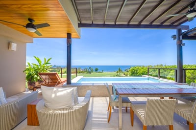 Luxury Villa Photo #3