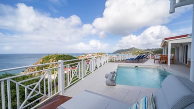 Luxury Villa Photo #4