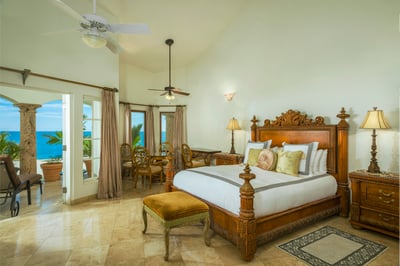 Luxury Villa Photo #34