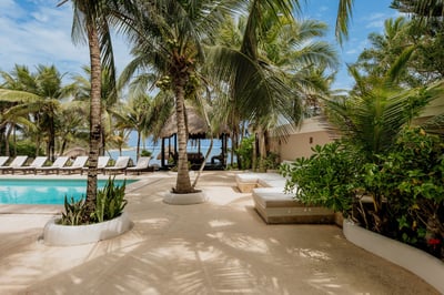 Luxury Villa Photo #10
