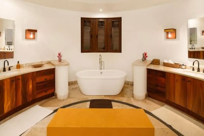 Luxury Villa Photo #35
