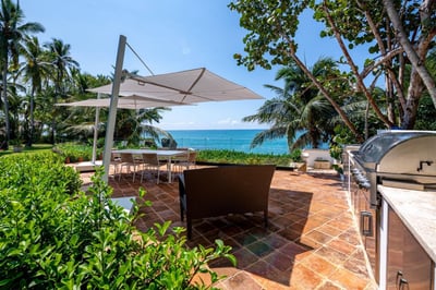 Luxury Villa Photo #9
