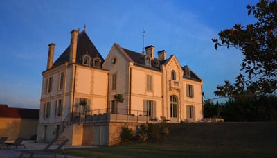 Luxury Villa Photo #3