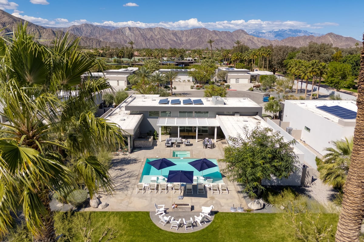 La Quinta,Sunset Anthem