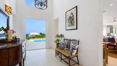Luxury Villa Photo #18