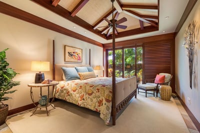 Luxury Villa Photo #23