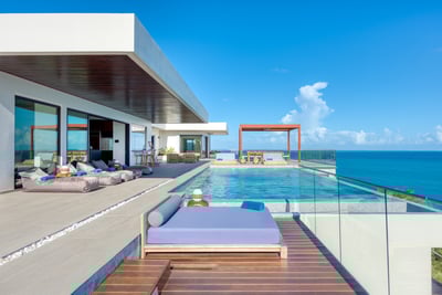 Luxury Villa Photo #4