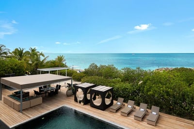 Luxury Villa Photo #3