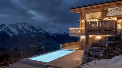 Luxury Villa Photo #3