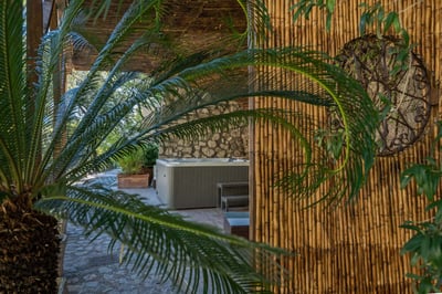 Luxury Villa Photo #9