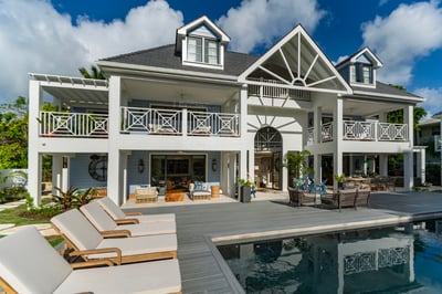 Luxury Villa Photo #3