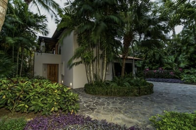 Luxury Villa Photo #49