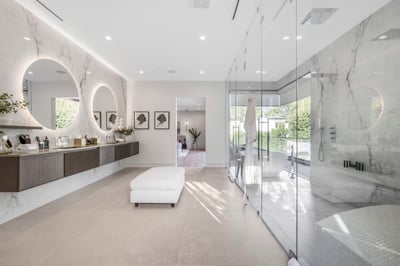 Luxury Villa Photo #44