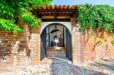 Luxury Villa Photo #10