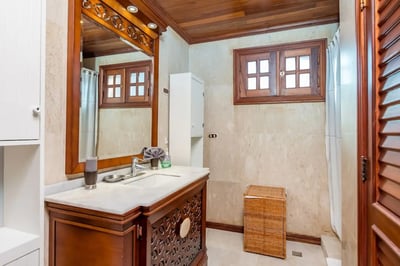 Luxury Villa Photo #77