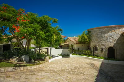 Luxury Villa Photo #45