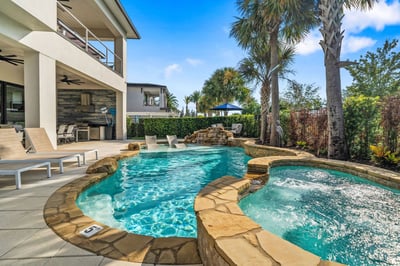 Luxury Villa Photo #4