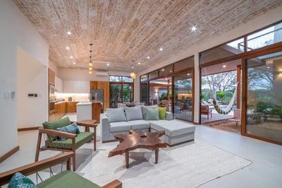 Luxury Villa Photo #11