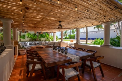 Luxury Villa Photo #15
