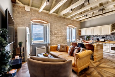 Luxury Villa Photo #15