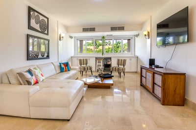 Luxury Villa Photo #19