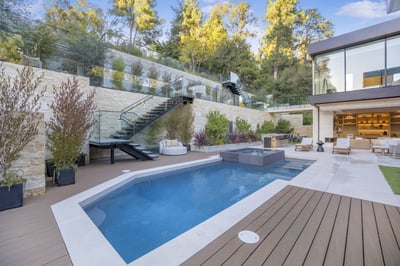 Luxury Villa Photo #9