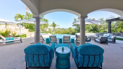 Luxury Villa Photo #18