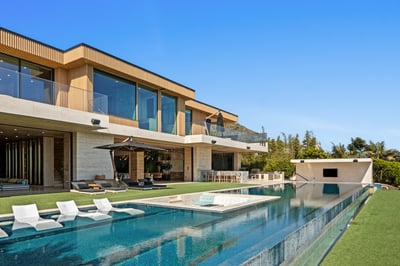 Luxury Villa Photo #2