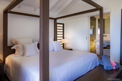 Luxury Villa Photo #26