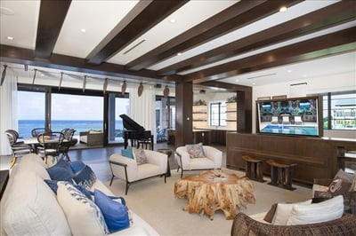 Luxury Villa Photo #15