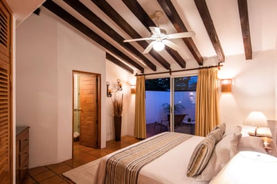 Luxury Villa Photo #14