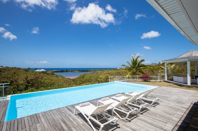 Luxury Villa Photo #4