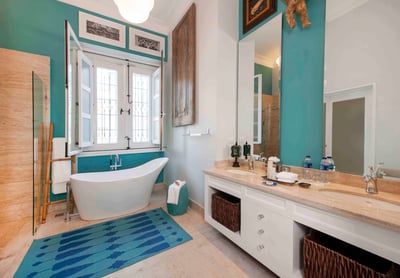 Luxury Villa Photo #9