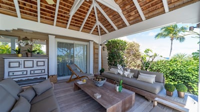 Outdoor Lounge: Lounge area on the covered terrace. 