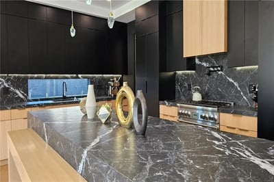 Luxury Villa Photo #11