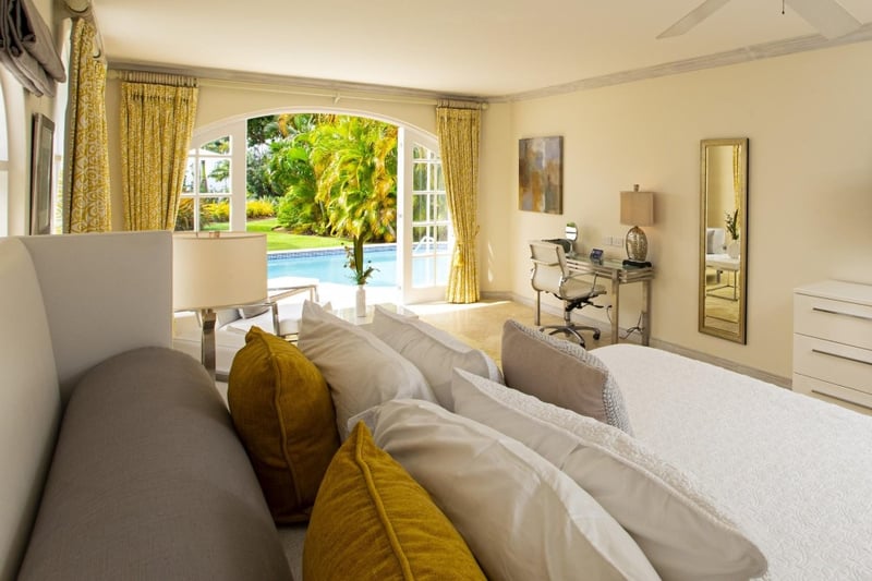 Royal Villa 1 | Swansway