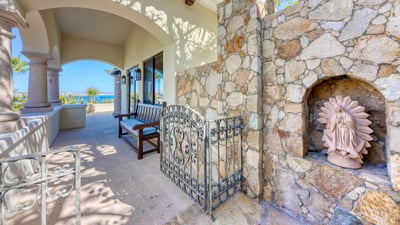 Luxury Villa Photo #11