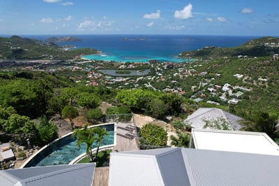 Luxury Villa Photo #4