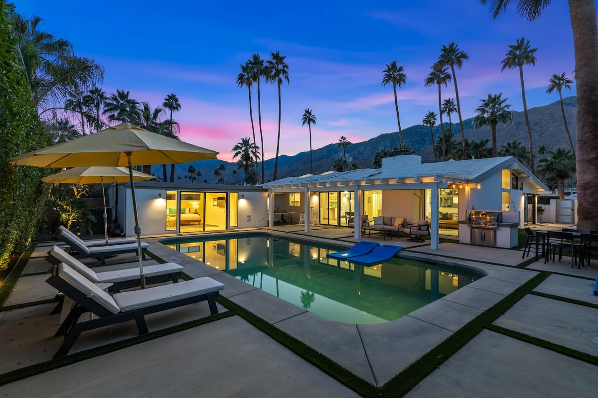 Alexander Desert Dreams