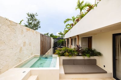 Luxury Villa Photo #32