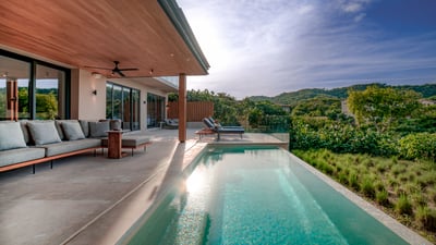 Luxury Villa Photo #3