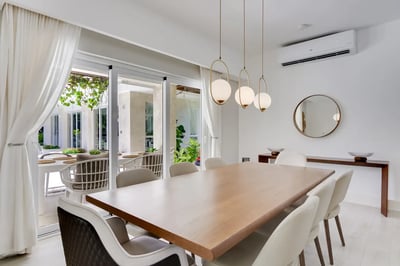 Luxury Villa Photo #26