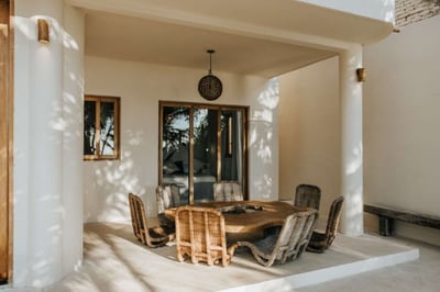 Luxury Villa Photo #5
